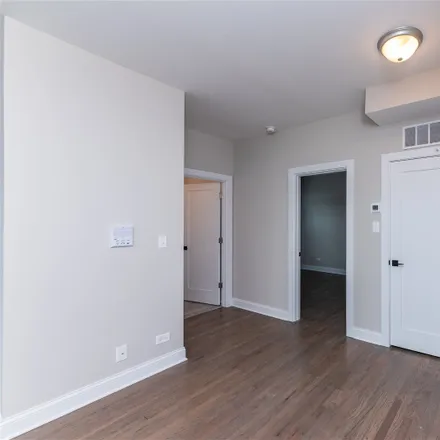 Image 4 - 3409 West Fullerton Avenue - Apartment for rent