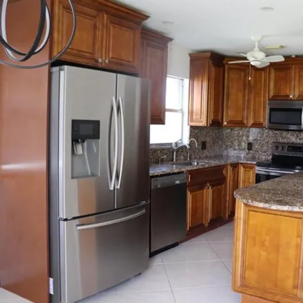 Rent this 2 bed condo on 24 Valencia Circle in Palm Beach County, FL 33446