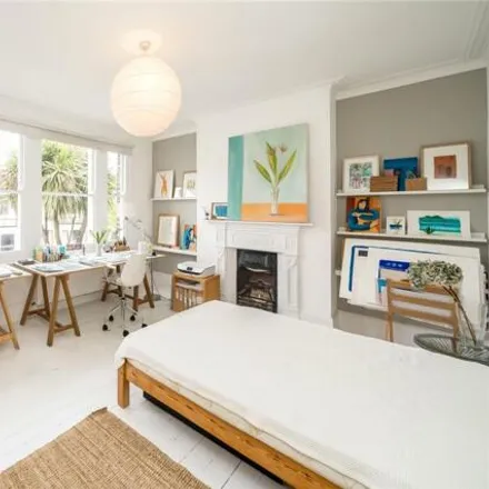 Image 5 - 124 Victoria Road, London, NW6 6BD, United Kingdom - Townhouse for sale