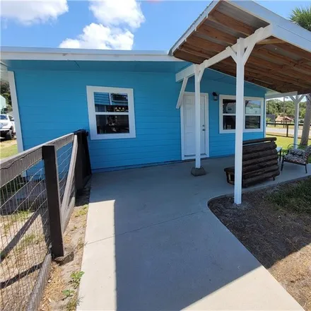 Image 3 - 616 South Sandpiper Street, Ingleside on the Bay, San Patricio County, TX 78362, USA - House for sale