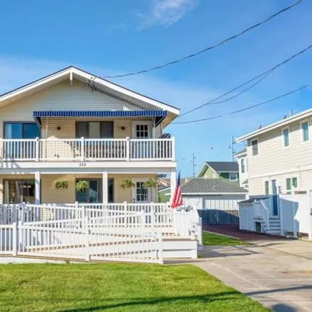 Buy this 3 bed condo on 218 83rd Street in Stone Harbor, Cape May County