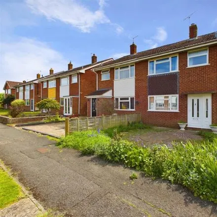 Buy this 3 bed duplex on Gifford Close in Gloucester, GL2 0EL