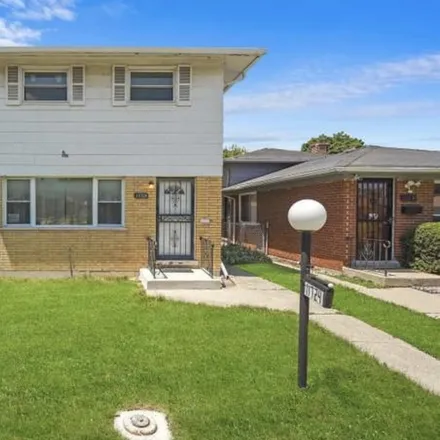 Rent this 3 bed house on 11716 South Throop Street in Chicago, IL 60643