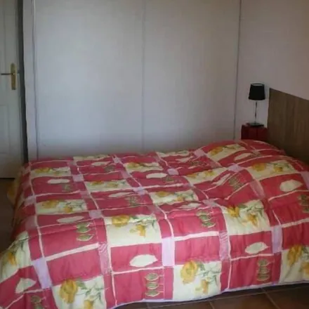 Rent this 1 bed apartment on Centre d'incendie et de secours de Bormes-Le Lavandou in Chemin Velo de Barque, 83230 Bormes-les-Mimosas