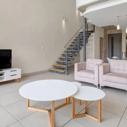 Image 5 - Engen, Corlett Drive, Johannesburg Ward 74, Rosebank, 2076, South Africa - Apartment for rent