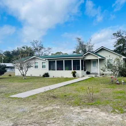 Image 1 - 464 2nd Street West, Carrabelle, FL 32322, USA - House for sale