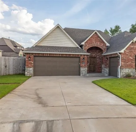 Rent this 3 bed house on 1401 E Pasadena St in Broken Arrow, Oklahoma