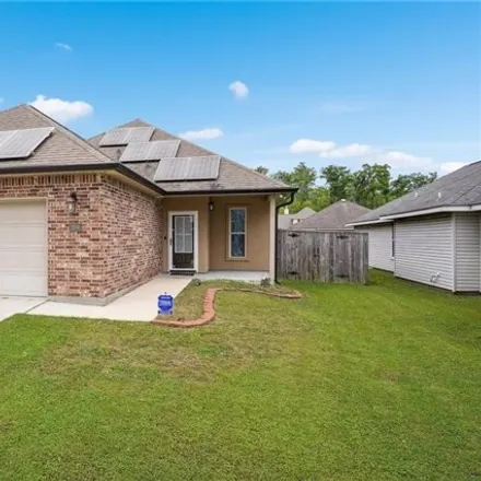 Rent this 3 bed house on 2608 Seagull Drive in Estelle, Marrero