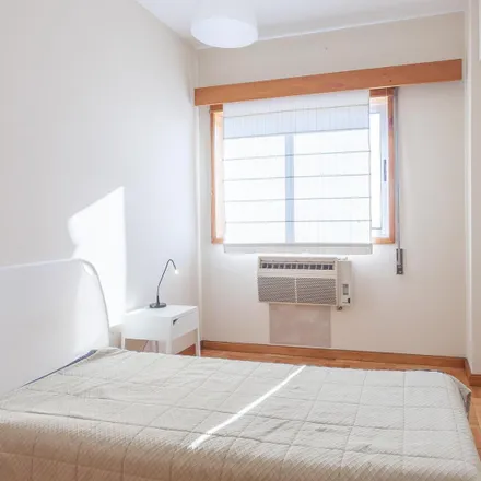 Rent this 4 bed room on Jornal de Notícias in Rua de Gonçalo Cristóvão, 4000-408 Porto