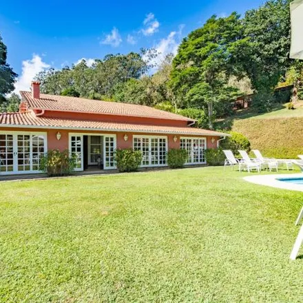 Buy this 6 bed house on Rua Belo Horizonte in Nogueira, Petrópolis - RJ