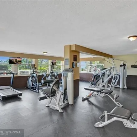 Image 2 - 5381 North Ocean Drive, Lauderdale-by-the-Sea, Broward County, FL 33308, USA - Condo for sale