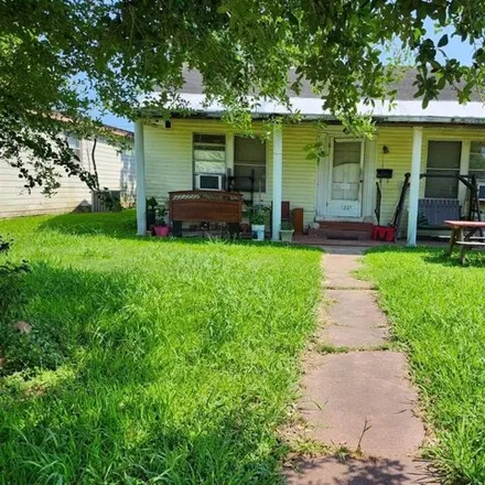 Buy this 2 bed house on 1285 West 6th Street in Freeport, TX 77541