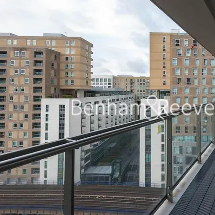 Image 7 - The Liberty Building, 112-118 East Ferry Road, Cubitt Town, London, E14 3NY, United Kingdom - Apartment for rent