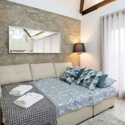 Rent this 2 bed apartment on Parque Infantil das Fontaínhas in Alameda das Fontaínhas, 4000-372 Porto