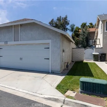 Image 3 - 1353 Express Circle, Colton, CA 92324, USA - House for sale