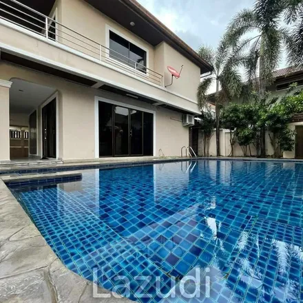Image 3 - View Talay 6 Pattaya Beach Condominium, Pattaya Sai Song Road, Pattaya City, Chon Buri Province 20260, Thailand - Apartment for rent