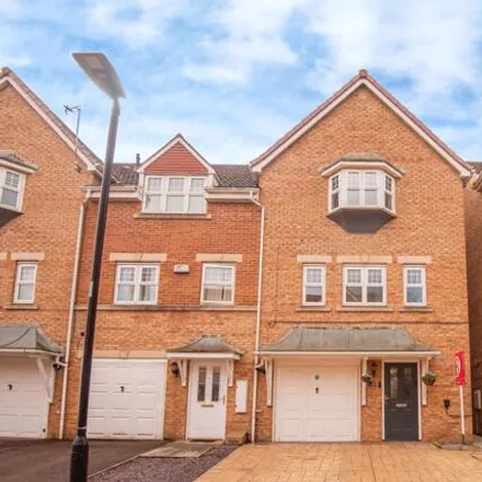 Buy this 4 bed duplex on Oak Court in Doncaster, DN4 8TT