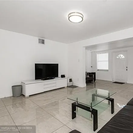Image 9 - 1619 North 25th Avenue, Hollywood, FL 33020, USA - House for sale
