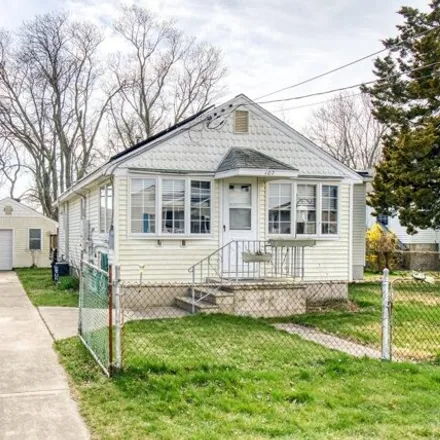 Buy this 2 bed house on 143 Rutledge Avenue in Del Haven, Middle Township