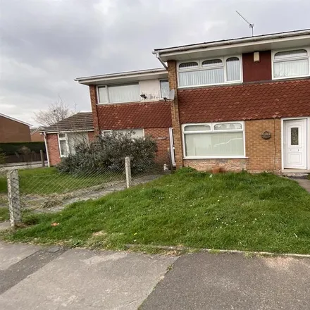 Rent this 3 bed townhouse on 95 Honeywood Drive in Carlton, NG3 6ND