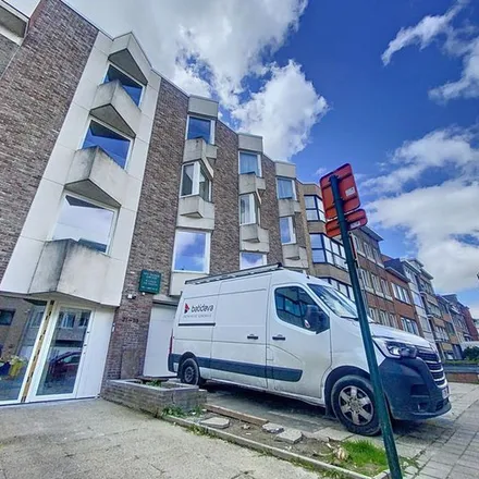 Rent this 2 bed apartment on Rue des Horticulteurs - Tuinbouwersstraat 143 in 1020 Brussels, Belgium