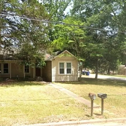 Buy this 4 bed house on 522 McGuire Lane in Huntsville, TX 77340