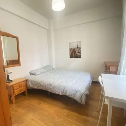 Rent this 4 bed apartment on Avenida de Ramón y Cajal / Ramón y Cajal etorbidea in 42, 48014 Bilbao