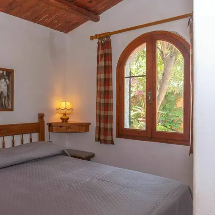 Rent this 2 bed apartment on Sardinia in Strada Nibbaroni, Costa Paradiso SS
