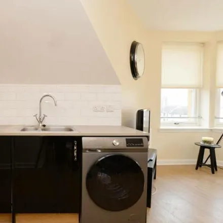 Image 5 - 43 Watson Crescent, City of Edinburgh, EH11 1BT, United Kingdom - Apartment for sale