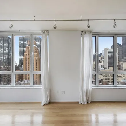 Rent this 3 bed apartment on 351 East 51st Street in New York, NY 10022