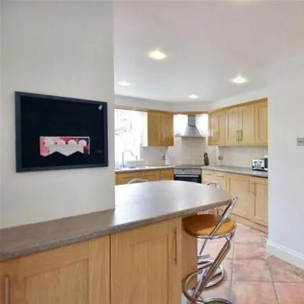 Image 4 - Fairfield Road, Warrington, WA4 2BS, United Kingdom - Apartment for sale