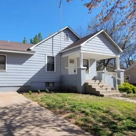 Buy this 3 bed house on 736 West A Avenue in Kingman, KS 67068