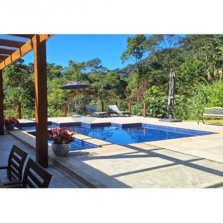 Rent this 4 bed house on unnamed road in Petrópolis - RJ, 25725