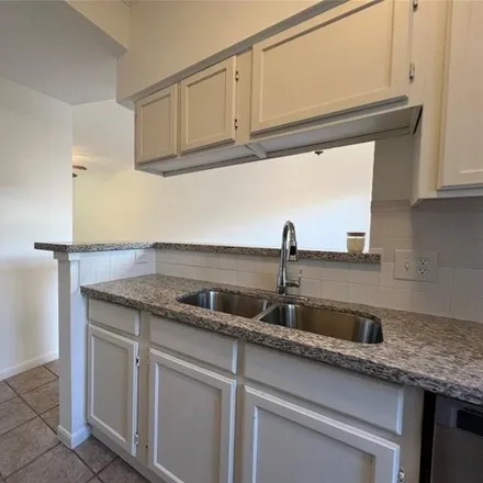 Image 9 - City Place, Old Spanish Trail, Houston, TX 77054, USA - Townhouse for rent