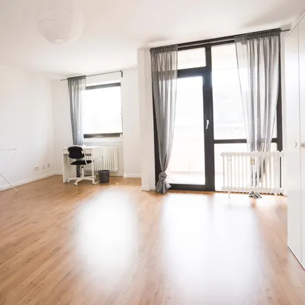 Image 2 - Kölner Landstraße 352, 40589 Dusseldorf, Germany - Room for rent