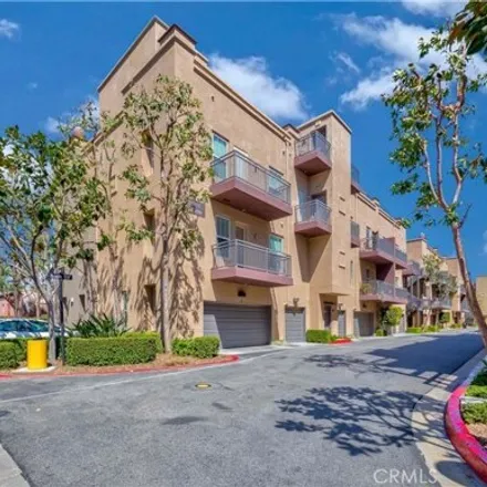 Buy this 3 bed condo on 322-336 East Truslow Avenue in Fullerton, CA 92832