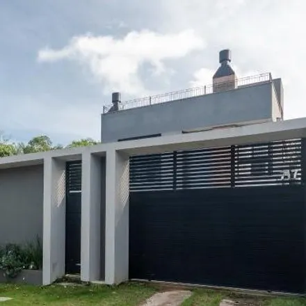 Buy this 2 bed house on Rua Napoleão Vieira in Balneário Camboriú - SC, 88334-020