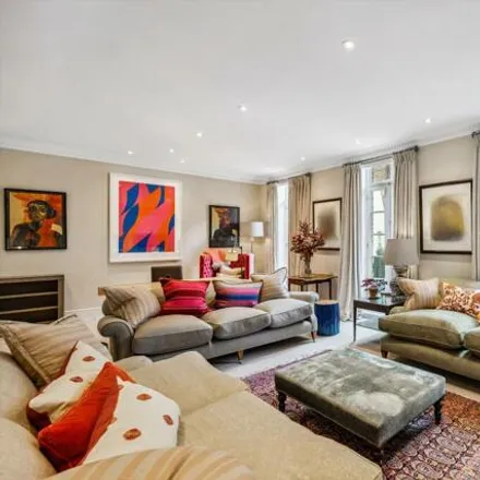 Rent this 6 bed townhouse on 42 Eaton Square in London, SW1W 9DH