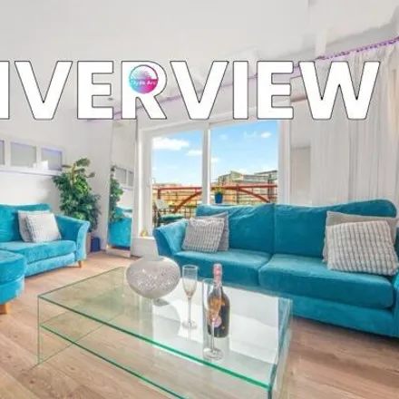 Rent this 3 bed apartment on 9 Riverview Drive in Glasgow, G5 8ER