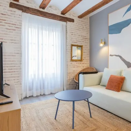 Rent this 2 bed apartment on Plaça de Rojas Clemente in 46008 Valencia, Spain