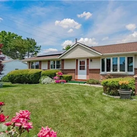 Image 1 - 2109 Aster Road, Spring Creek, Lower Macungie Township, PA 18062, USA - House for sale
