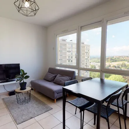 Rent this 3 bed apartment on 19 Boulevard de l'Europe in 69600 Oullins, France