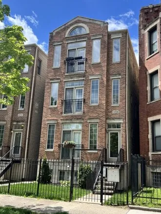 Rent this 3 bed house on 5220 South Michigan Avenue in Chicago, IL 60653