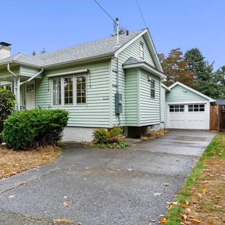 Buy this 3 bed house on 8234 North Chautauqua Boulevard in Portland, OR 97217