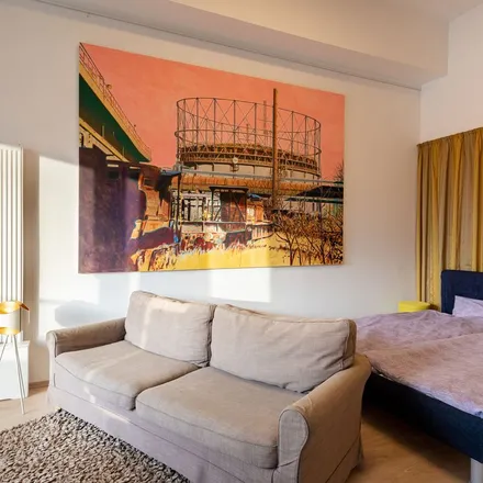 Rent this 2 bed apartment on Ballspielplatz Fennpfuhlpark in Anton-Saefkow-Platz, 10369 Berlin