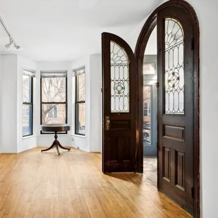 Image 4 - 16 Clifford Place, New York, NY 11222, USA - House for sale
