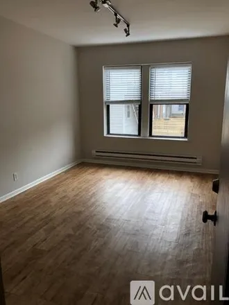 Rent this studio condo on 2834 W Palmer St