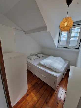 Rent this 1 bed apartment on Mercado do Forno do Tijolo in Rua Maria da Fonte, 1170-220 Lisbon