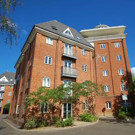 Image 1 - Hawkins Road, Colchester, CO2 8JT, United Kingdom - Apartment for rent