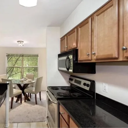 Image 5 - 1713 Ascot Way, Reston, VA 20190, USA - Apartment for rent